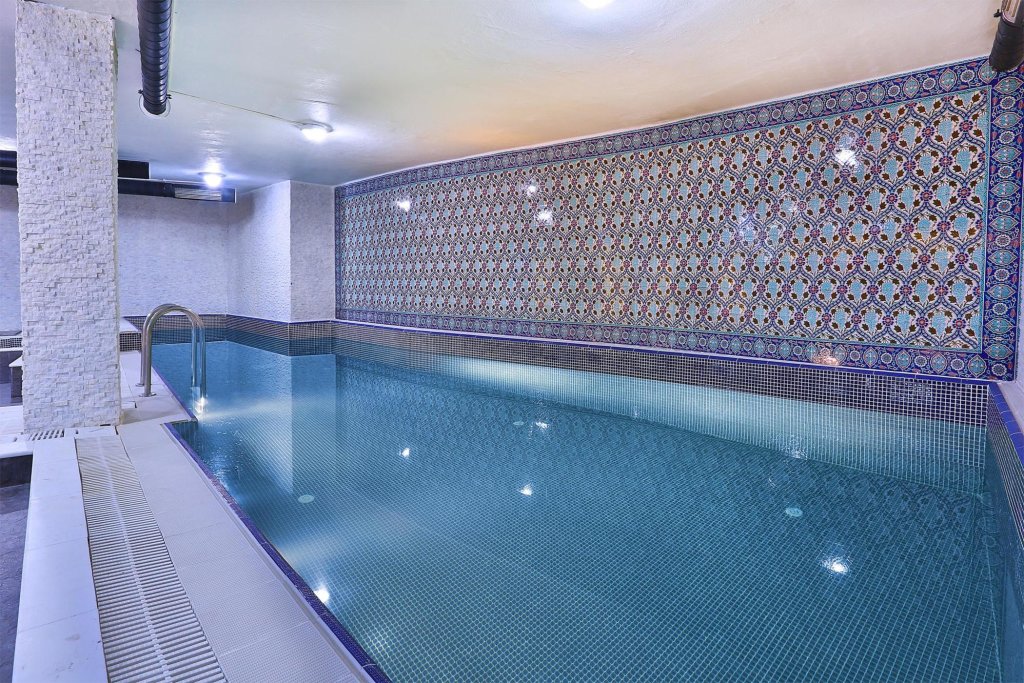 White Monarch Hotel 1