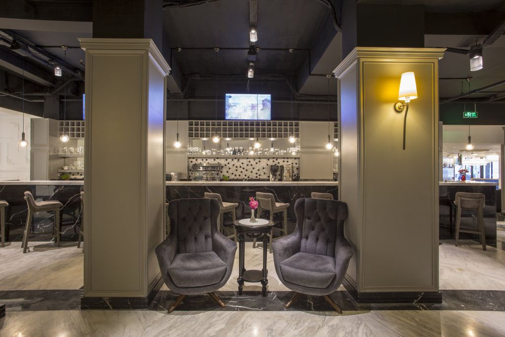 White Monarch Hotel 16