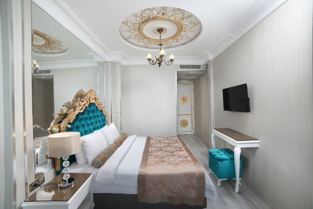 White Monarch Hotel 8