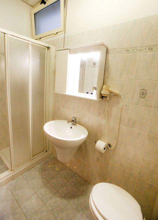 Hotel Adriatic 9