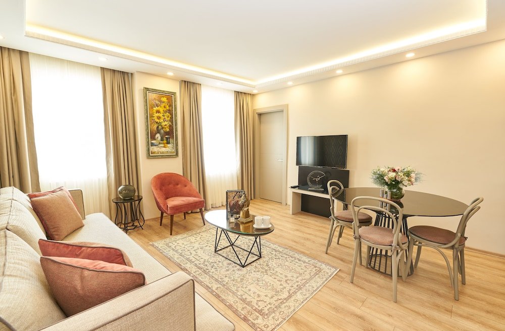 All Seasons Suites 11