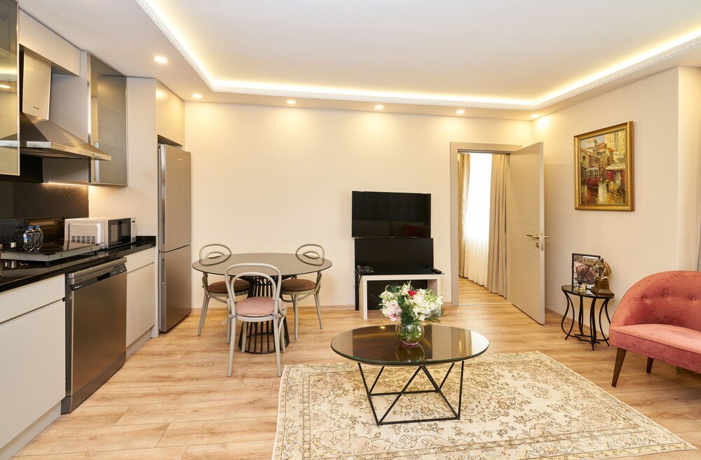 All Seasons Suites 14