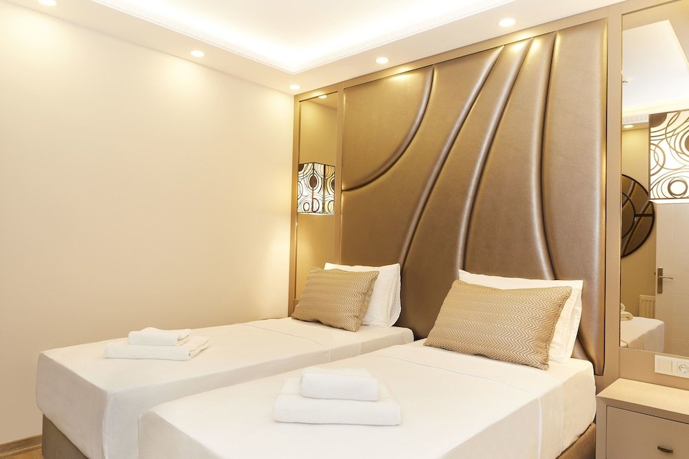 All Seasons Suites 18
