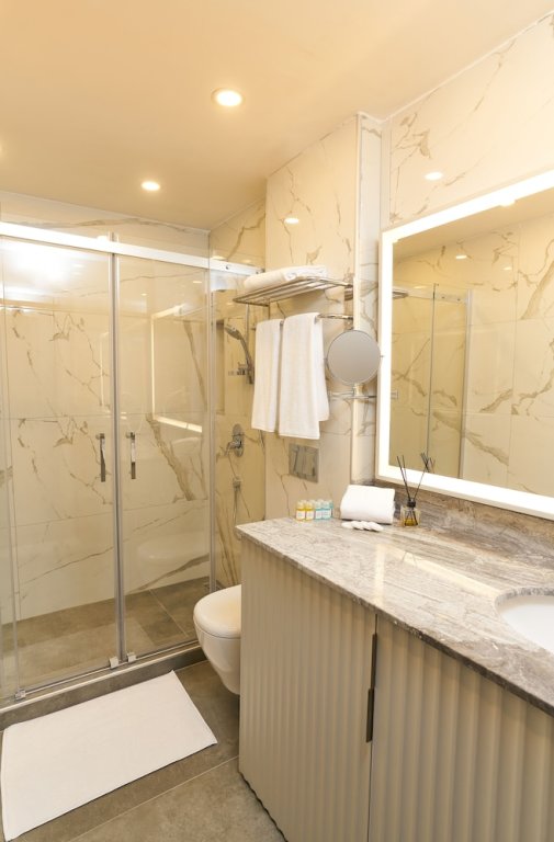 All Seasons Suites 19