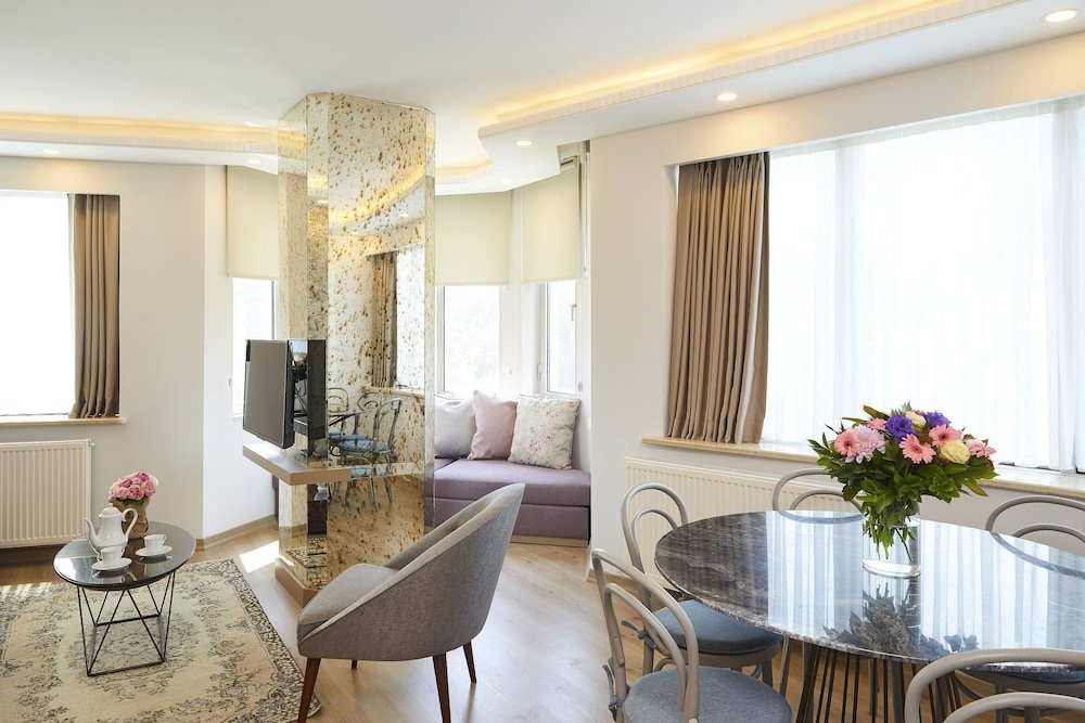 All Seasons Suites 9
