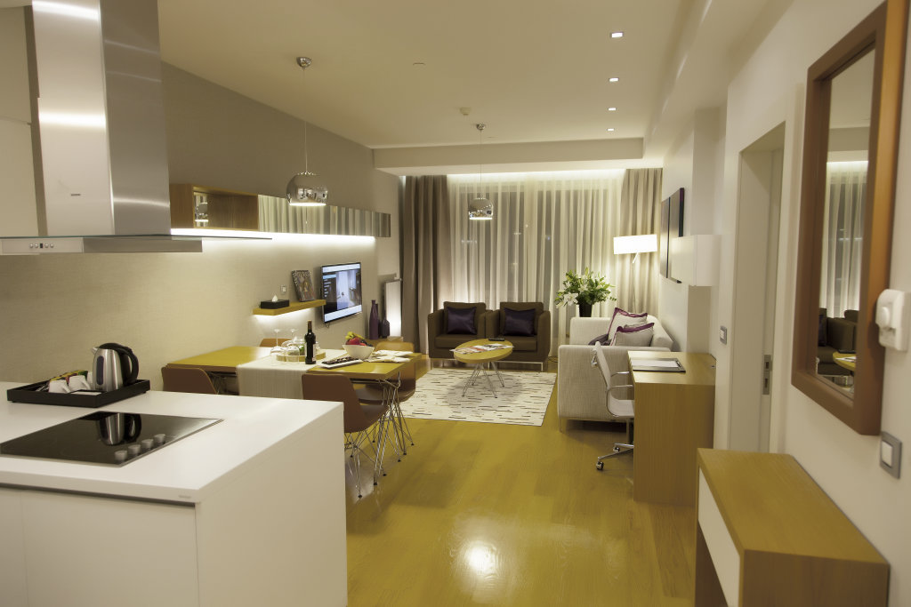 The Leos Residence 16