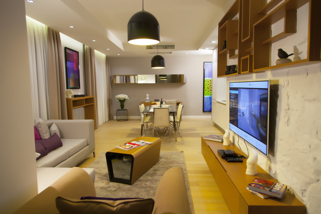 The Leos Residence 5