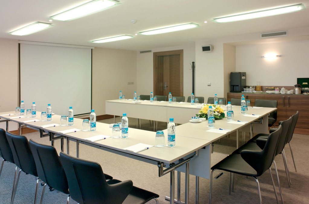 Dedeman Istanbul 8