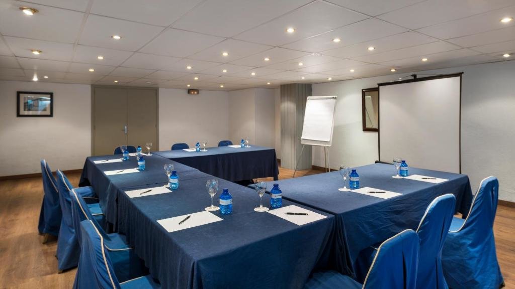 Arenas Atiram Hotels 6