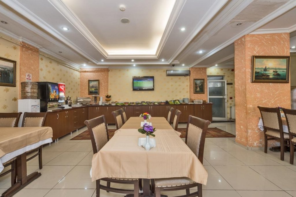 May Hotel 22