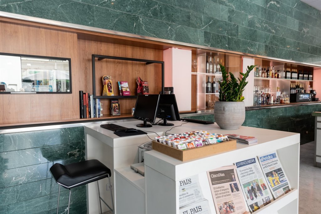 Aparthotel Atenea 22