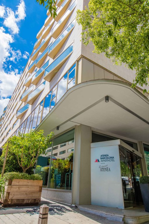 Aparthotel Atenea 24