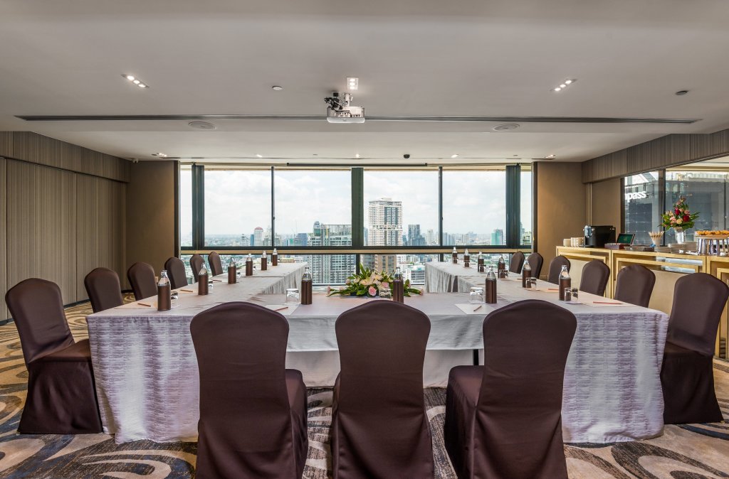 Emporium Suites by Chatrium 17