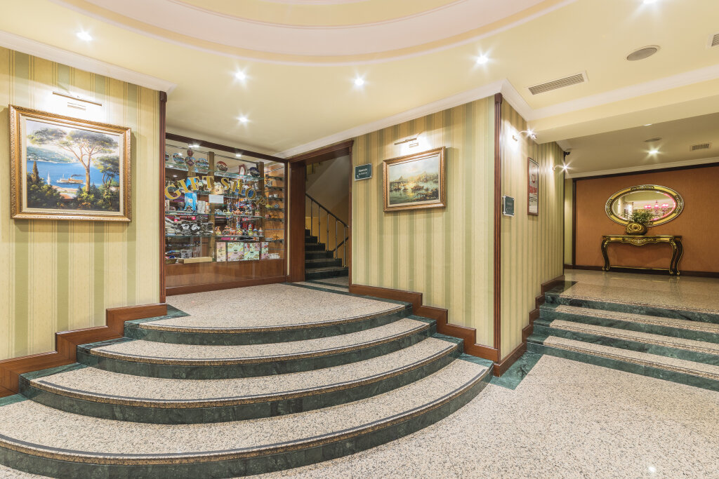 Grand Yavuz Hotel 5
