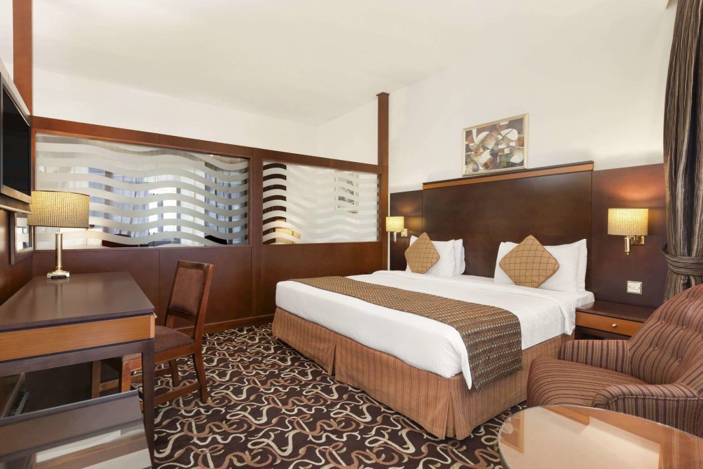 Howard Johnson by Wyndham Bur Dubai 11