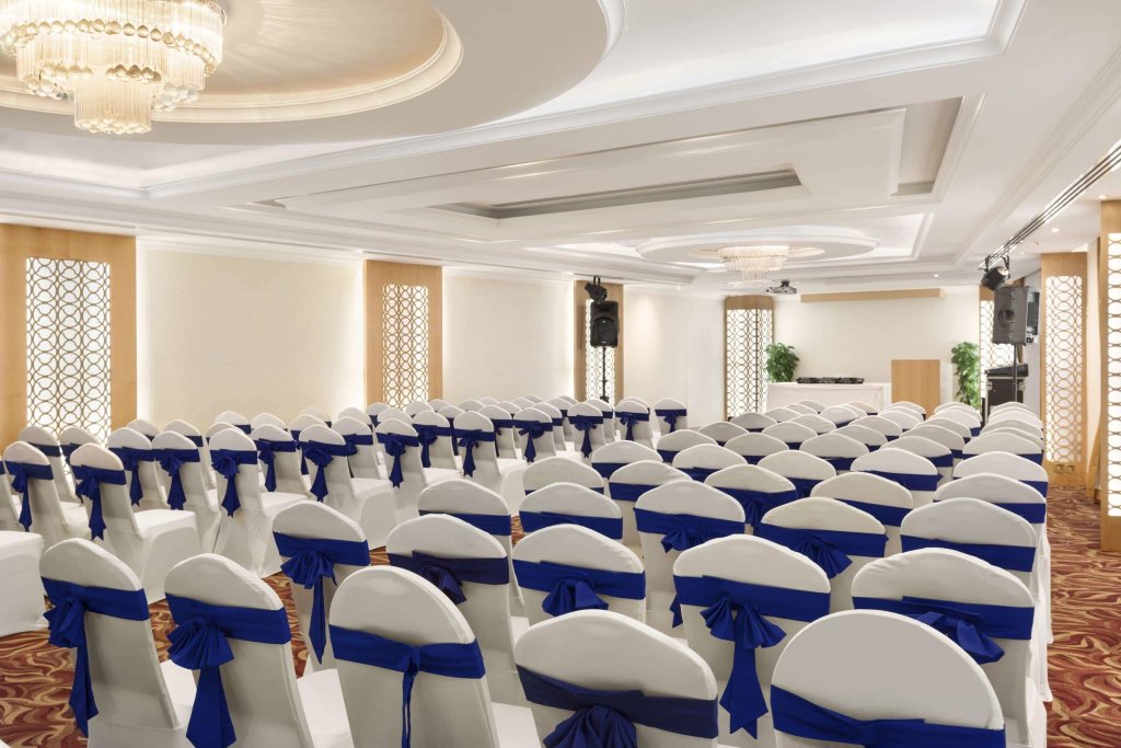Howard Johnson by Wyndham Bur Dubai 17