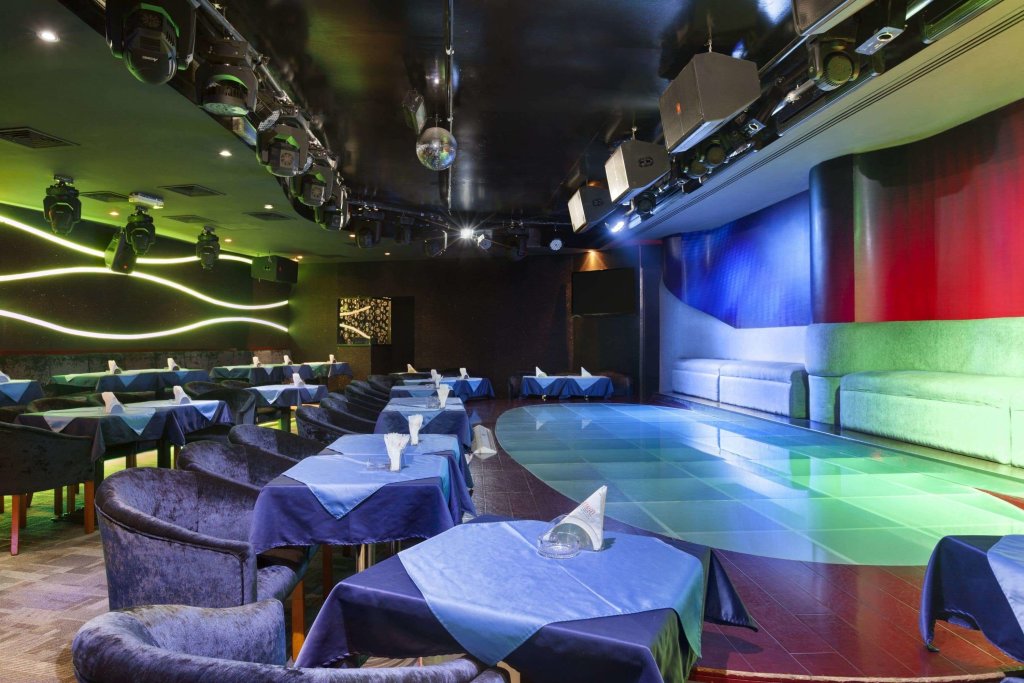 Howard Johnson by Wyndham Bur Dubai 3