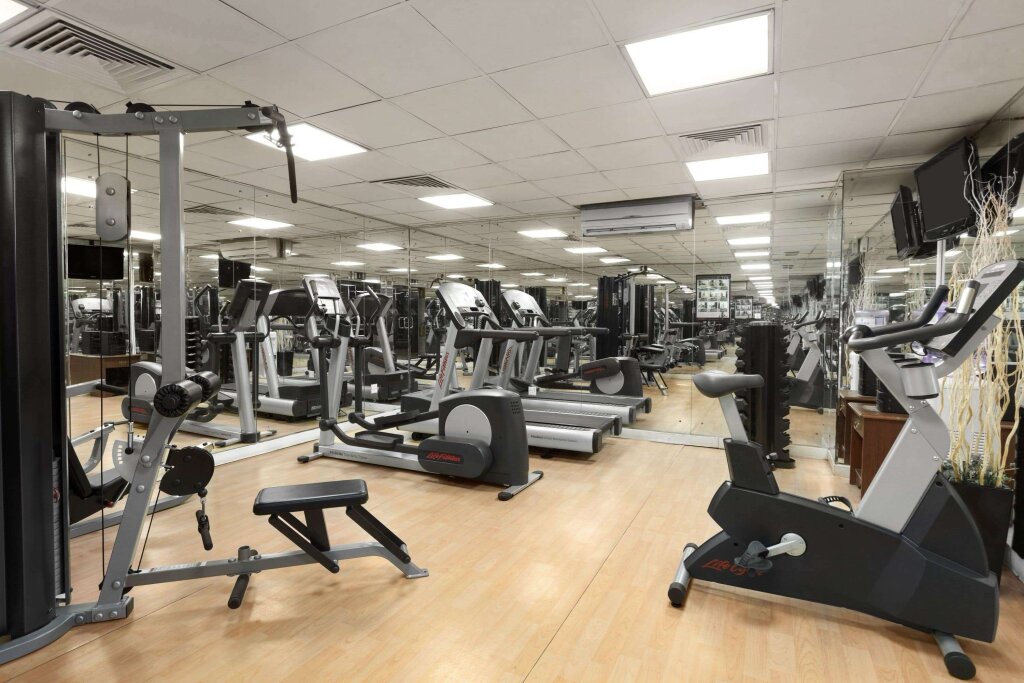 Howard Johnson by Wyndham Bur Dubai 4