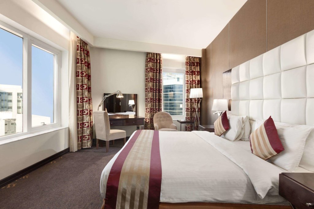 Howard Johnson by Wyndham Bur Dubai 8