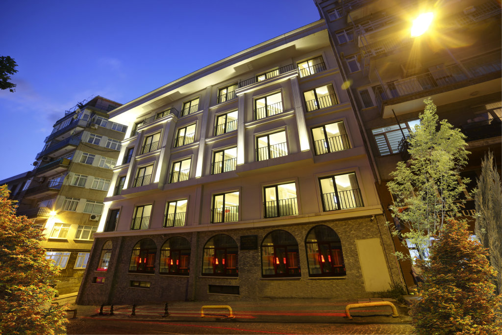 Great Fortune Design Hotel 12