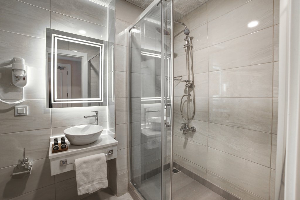 Great Fortune Design Hotel 14