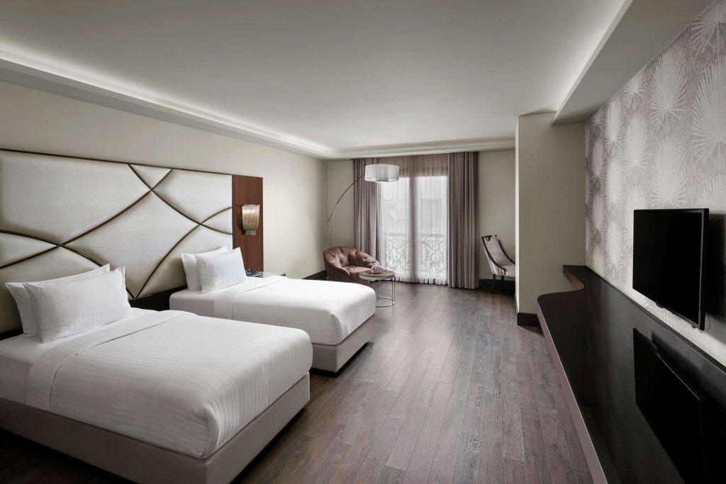 DoubleTree by Hilton Istanbul Esentepe 11