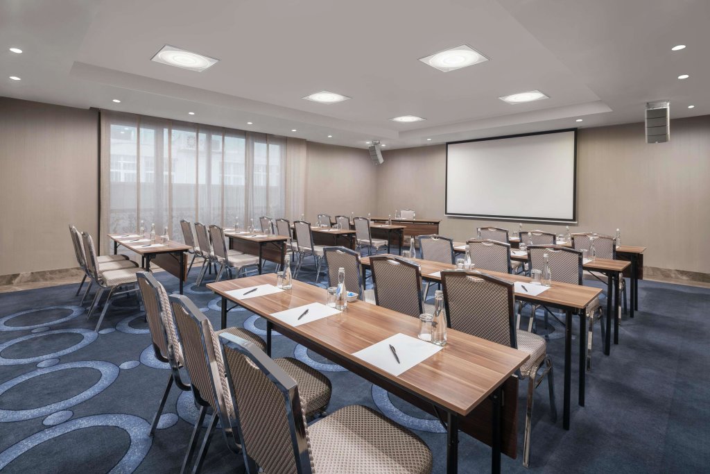 DoubleTree by Hilton Istanbul Esentepe 19