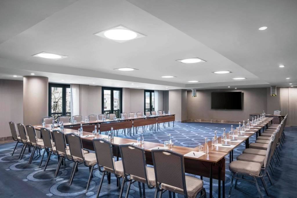DoubleTree by Hilton Istanbul Esentepe 20