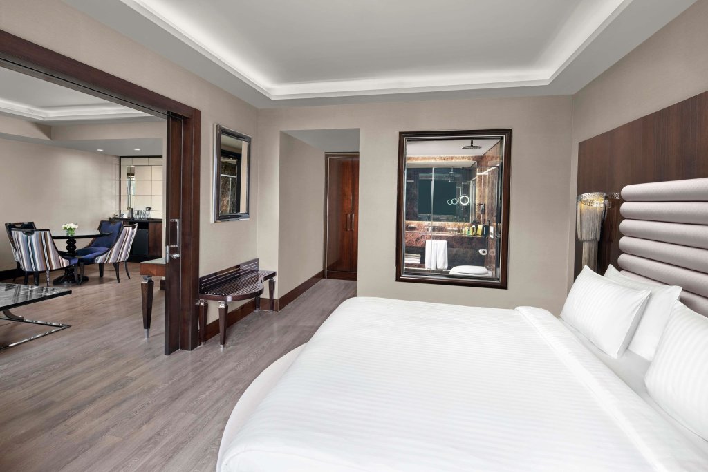 DoubleTree by Hilton Istanbul Esentepe 24