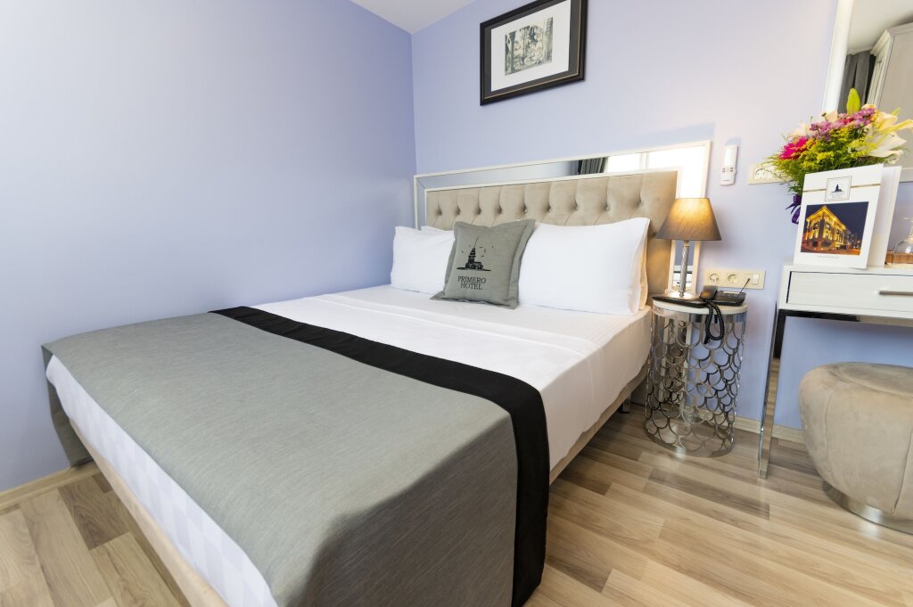 Primero Hotel 18