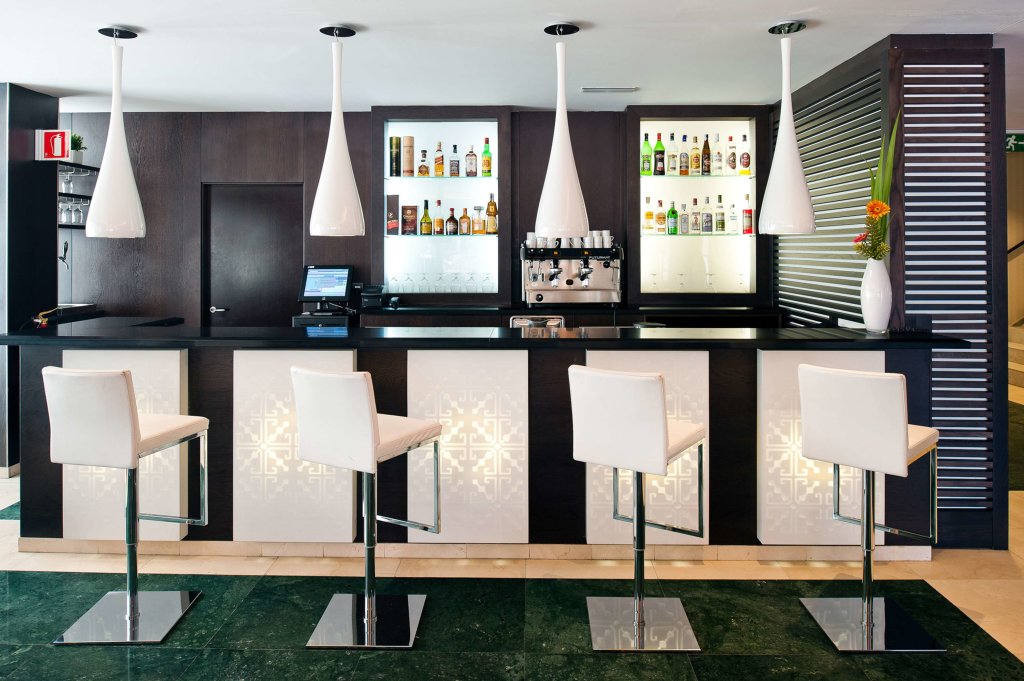 Catalonia Rigoletto Hotel 12