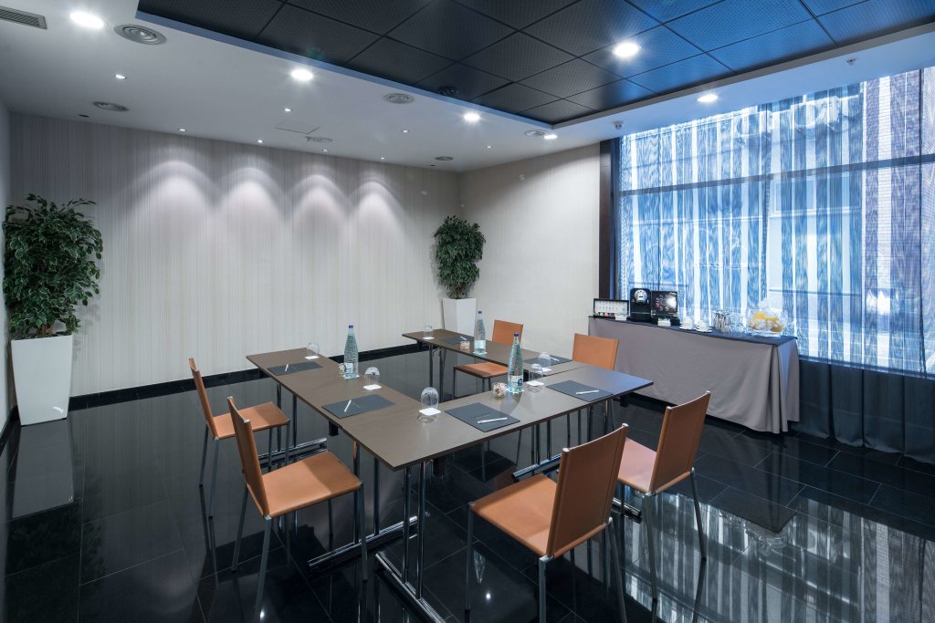 Catalonia Rigoletto Hotel 14