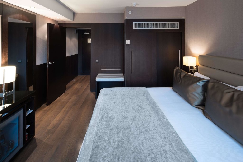 Catalonia Rigoletto Hotel 19