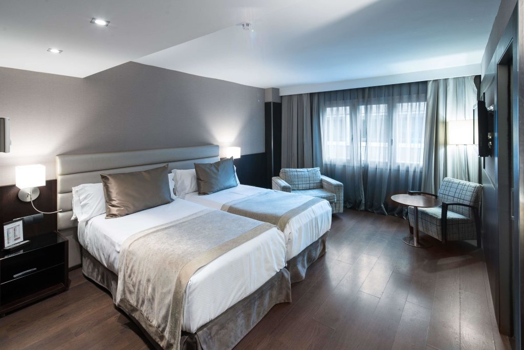 Catalonia Rigoletto Hotel 22