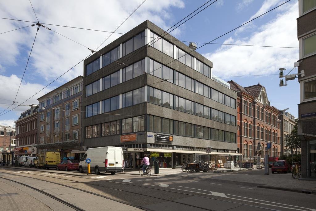 easyHotel Amsterdam City Centre South 13