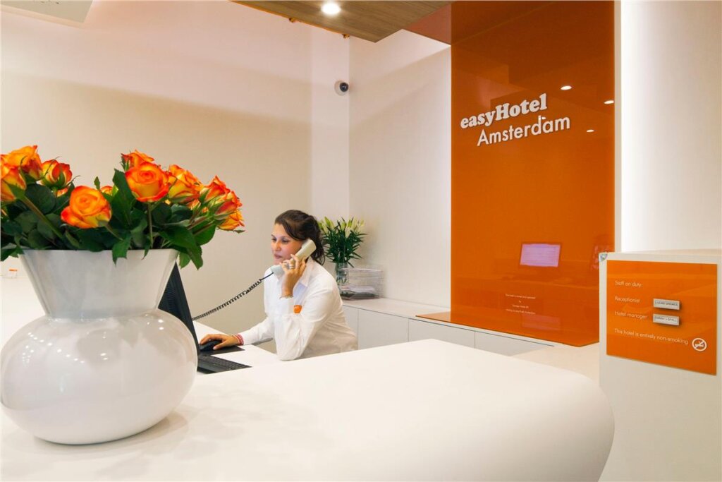 easyHotel Amsterdam City Centre South 3