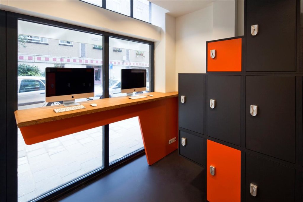 easyHotel Amsterdam City Centre South 4