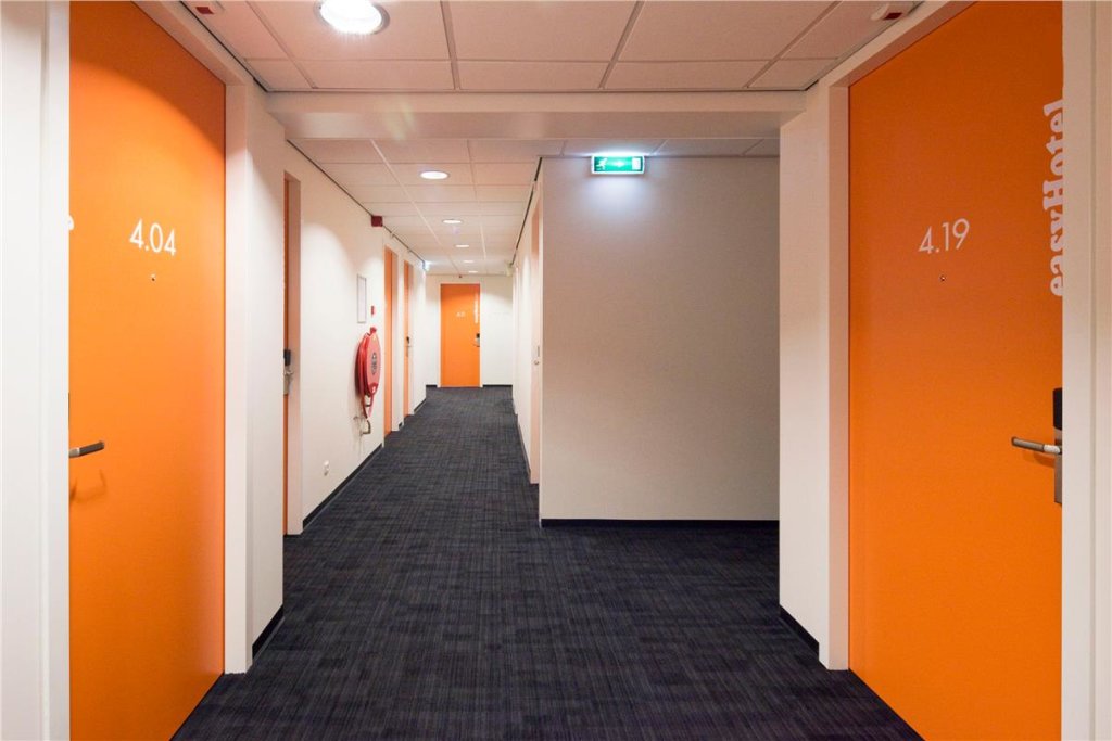 easyHotel Amsterdam City Centre South 6