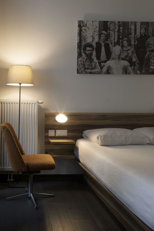 The Arcade Hotel 2