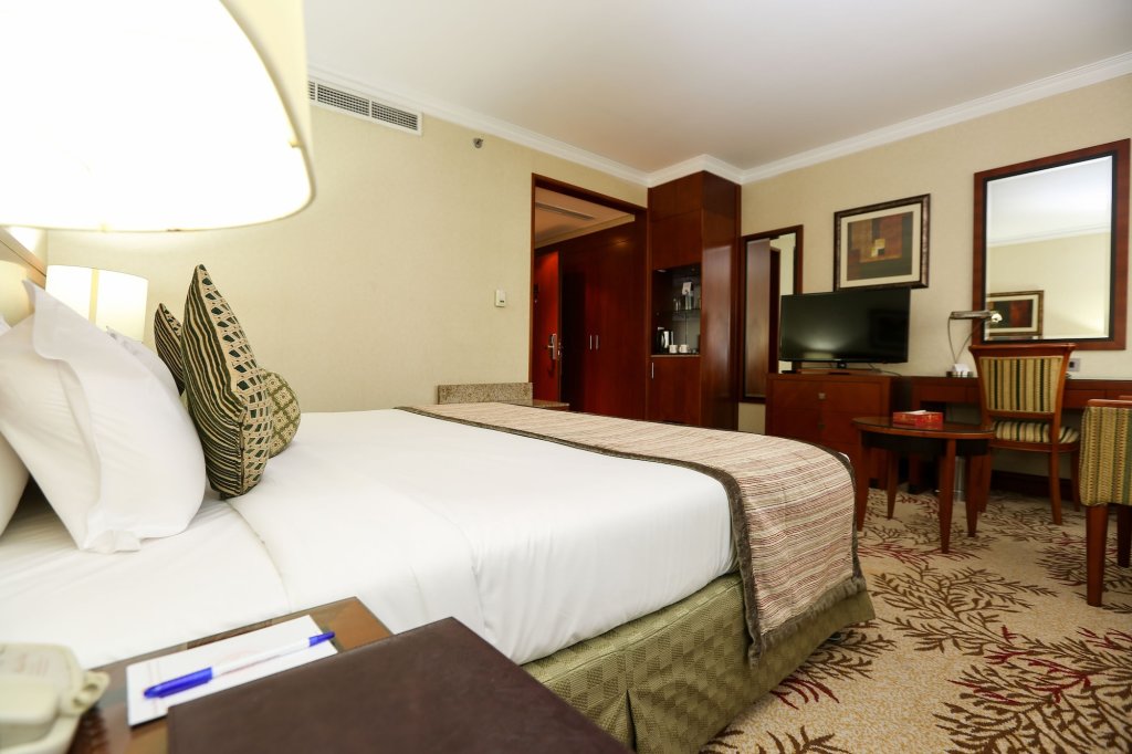 Ramee Royal Hotel 18