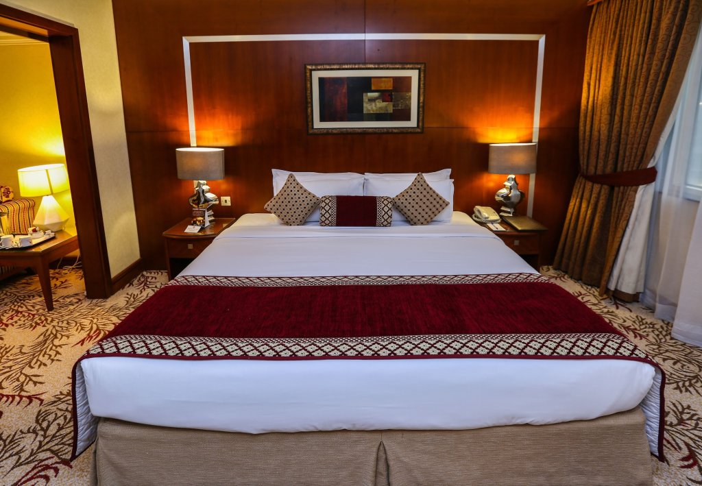 Ramee Royal Hotel 20