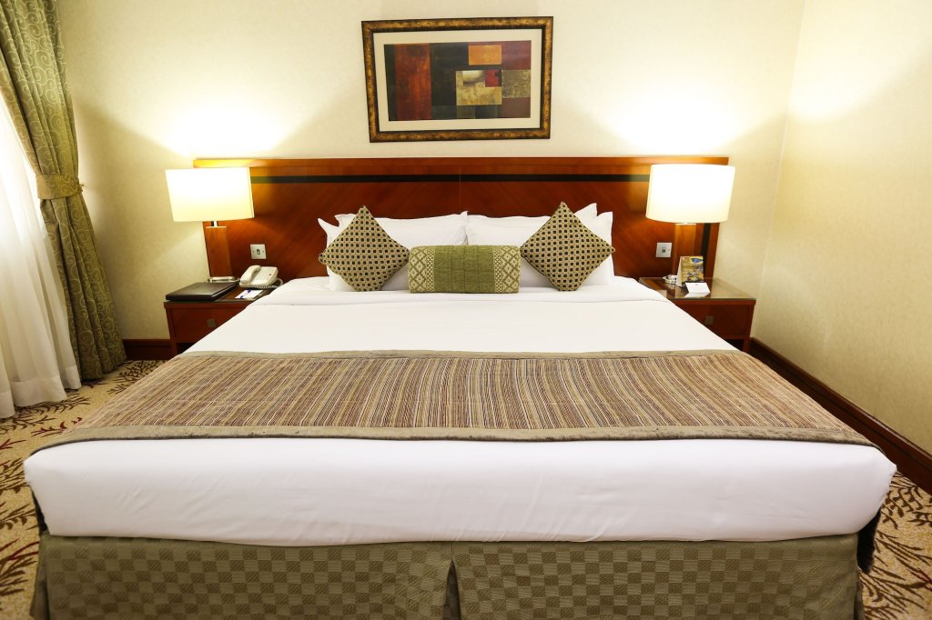 Ramee Royal Hotel 23