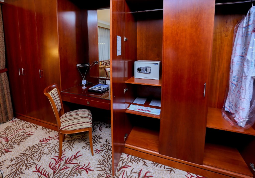 Ramee Royal Hotel 7