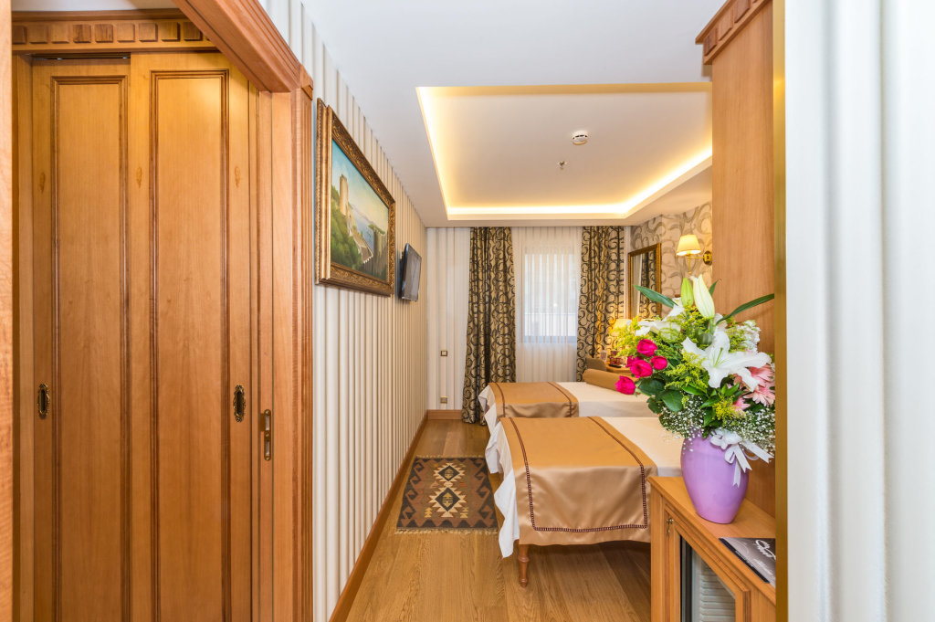 Aprilis Gold Hotel 7