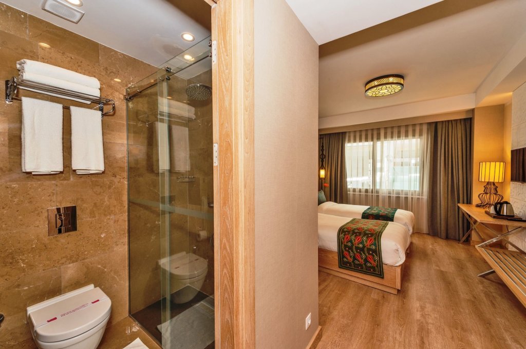 Aybar Hotel 10