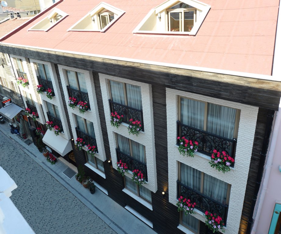 Aybar Hotel 23