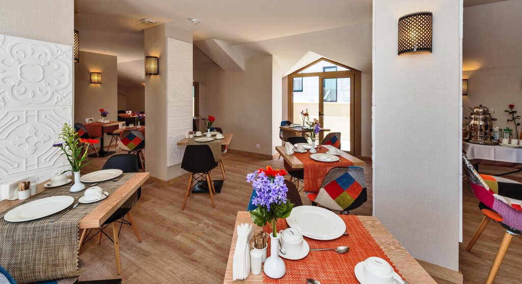Aybar Hotel 24