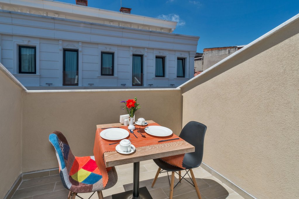 Aybar Hotel 8
