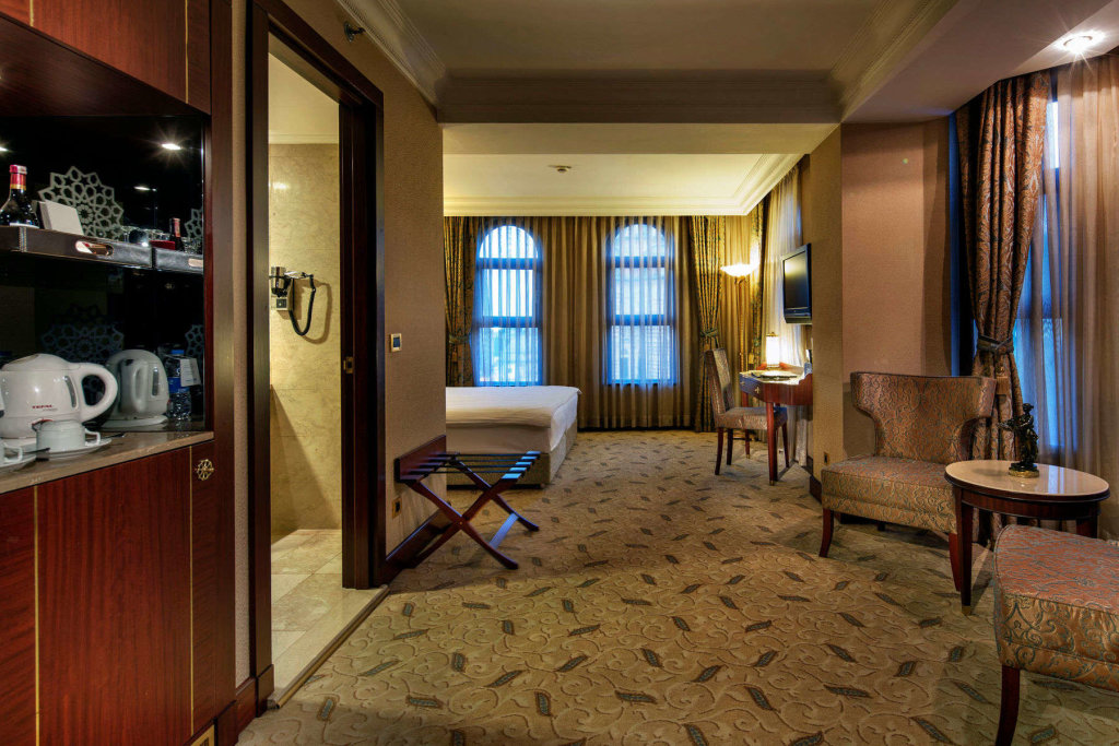 Crowne Plaza Istanbul - Old City, an IHG Hotel 3
