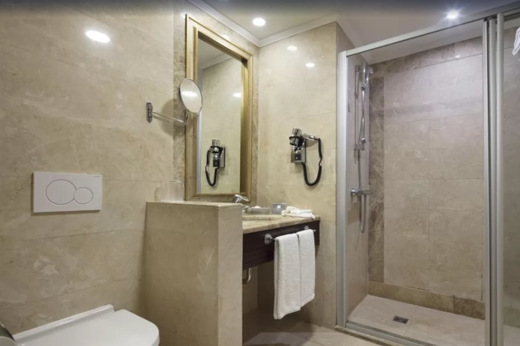 Crowne Plaza Istanbul - Old City, an IHG Hotel 8
